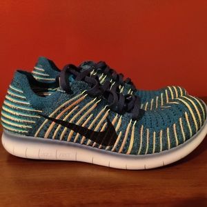 Nike FREE RN FLYKNIT 'SQUADRON GREEN’ Size 10
